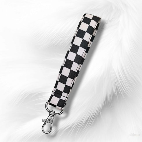 Kulcstartó, táskadísz és csuklópánt kockás zászló mintával