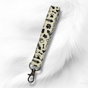   Kulcstartó, táskadísz és csuklópánt halszálka és tappancs mintával