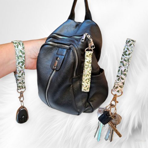Kulcstartó, táskadísz és csuklópánt Stitch mintával